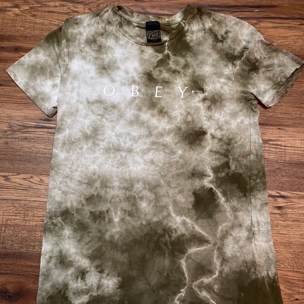 Obey T-shirt